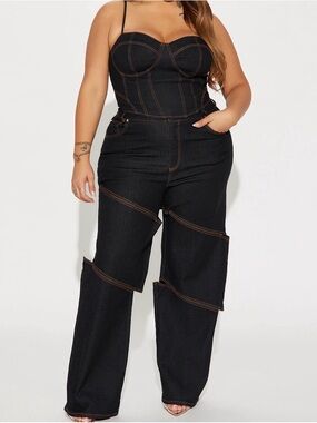 Fashion Nova set Plus Size Blue Jean Contrast Stitch Wide-Leg Jeans and Top.